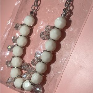 necklace that comes with earrings